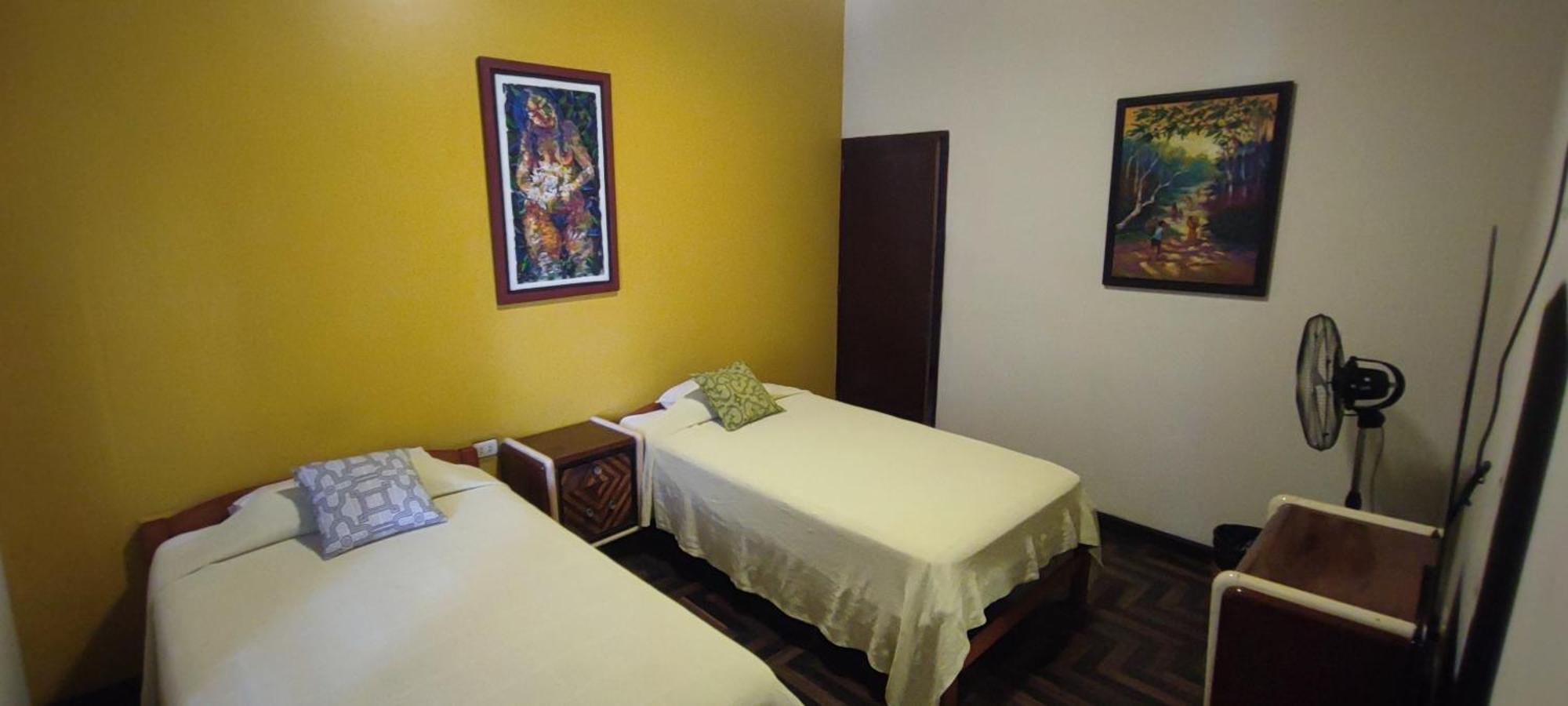 Flying Dog Hostel Iquitos Exterior foto